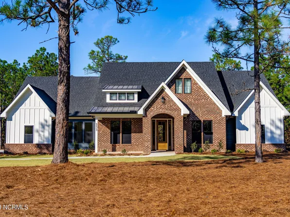 255 Carriage Park Drive, West End, NC 27376