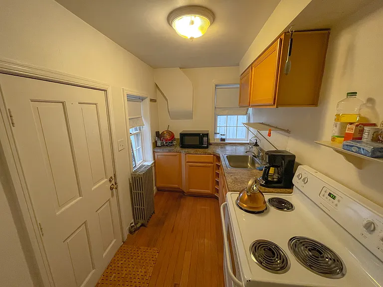 27 W All Saints St #27 — Photo 9