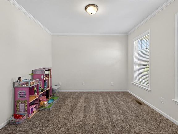 3rd image of 3566 Bendleton Dr