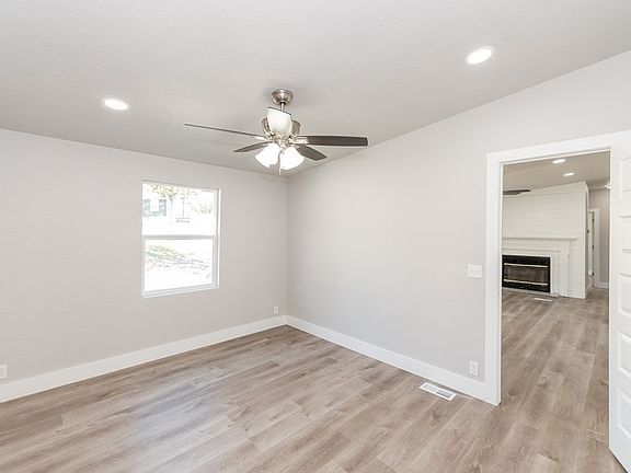 5th image of 108 Donna Dr