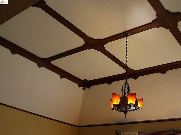 4th image of 566 Blossom Way