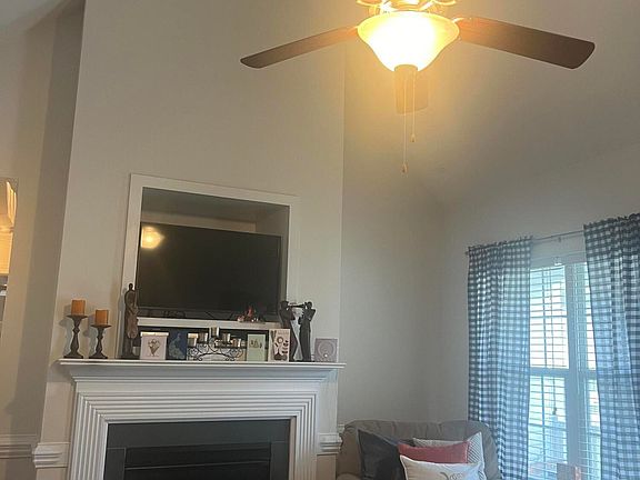 3rd image of 226 Lafollette Drive