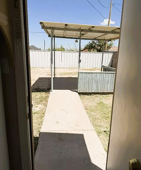 604 N Gillis St — Photo 21