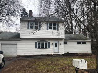 65 Klarman Dr, Hamden, CT 06518