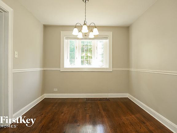 5th image of 2728 W 90th St