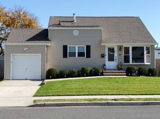 8 Heckelmann St, Union Beach, NJ 07735