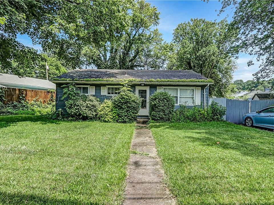 1st image of 520 Gidney Avenue