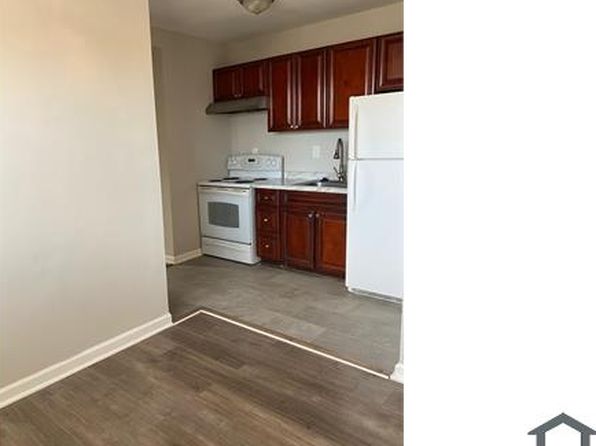 1300 Congress St SE #3