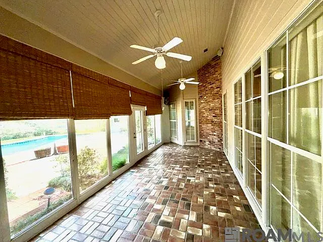 16756 Amberwood Dr — Photo 16