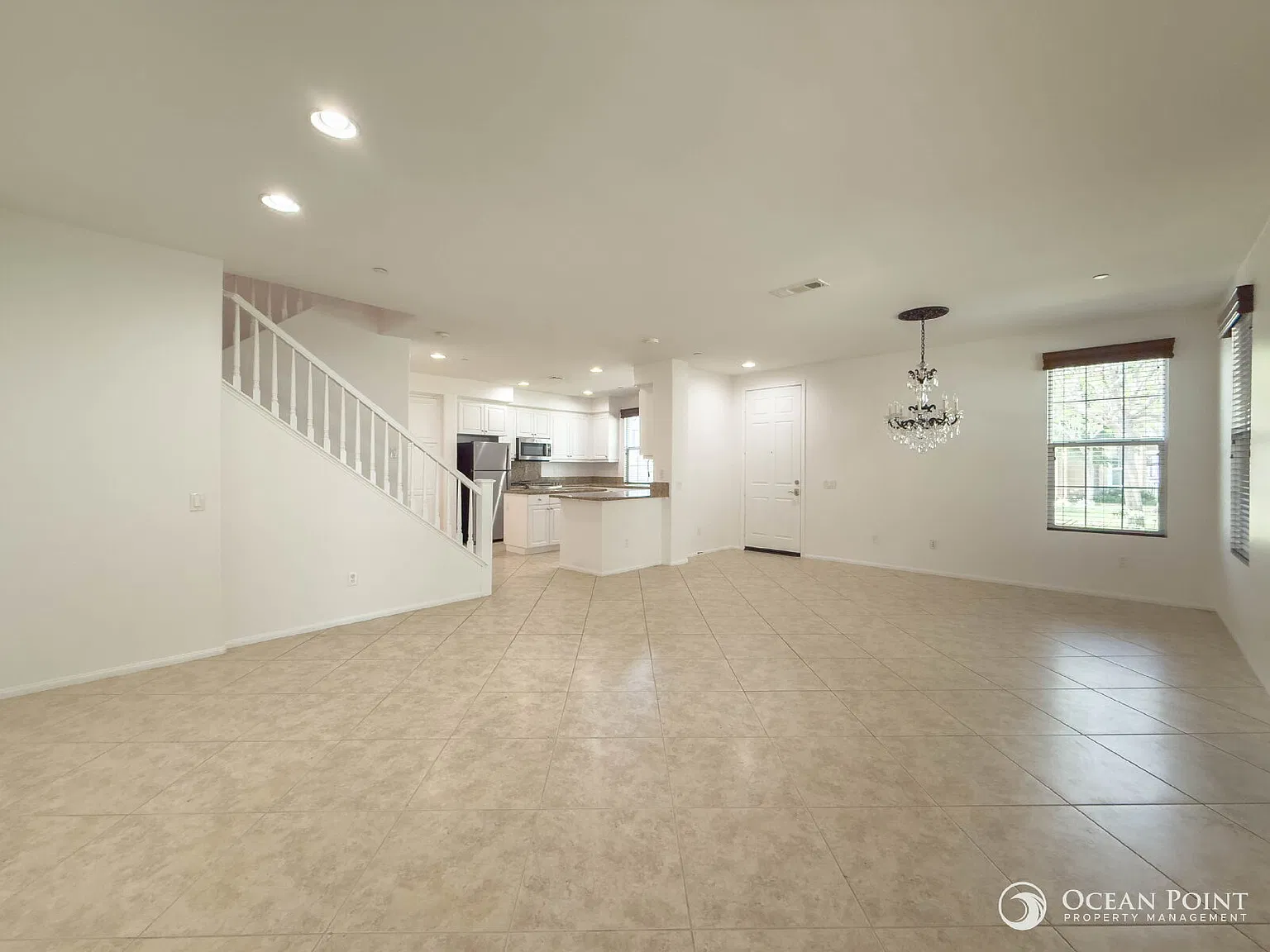 3 bed, 2.5 bath, 1963 sqft, $4,300 — Photo 3