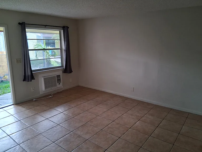 1761 2nd Ave N #3 — Photo 8