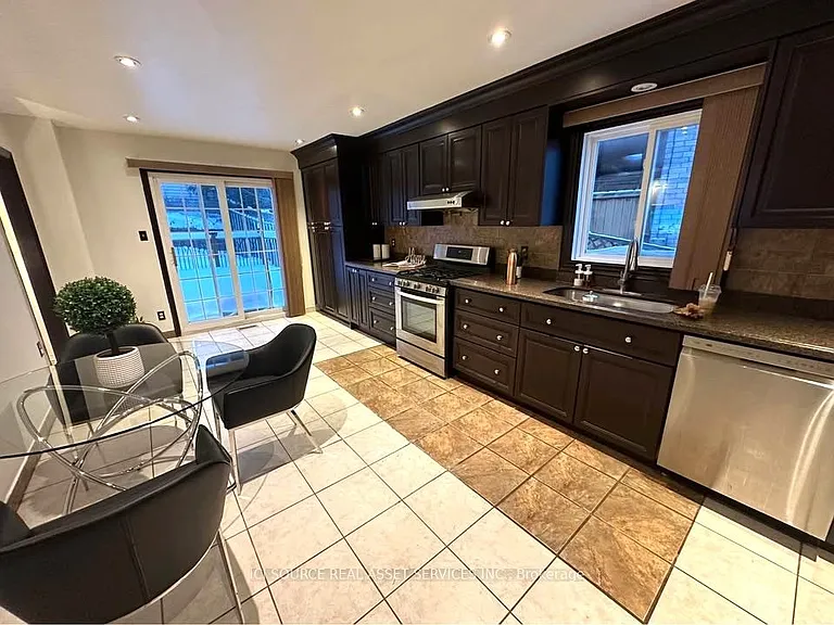 44 Adams Dr #UPPER — Photo 5