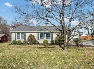 186 W Airline Dr, East Alton, IL 62024