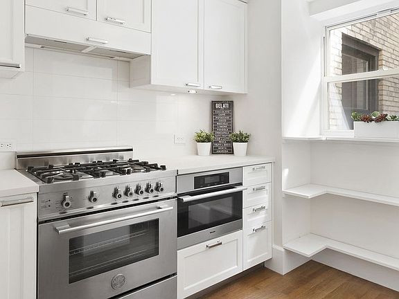 3rd image of 167 E 82nd St #4D