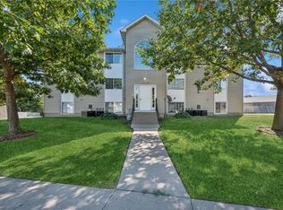 156 Elm Ridge Dr, North Liberty, IA 52317