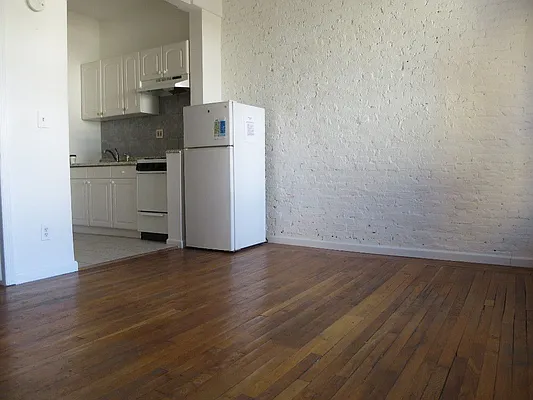 Rented by Centric New York | media 21