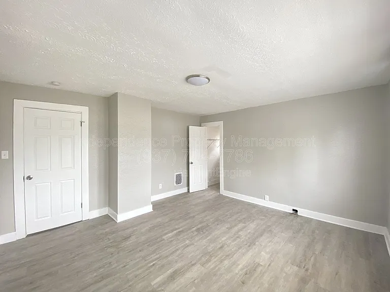 1004 W Fairview Ave — Photo 14