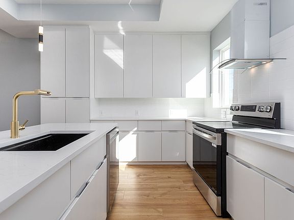 4th image of 510 S Mesquite #101