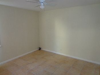 4th image of 1305 S Towner St