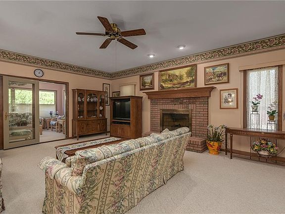 5th image of 8690 Scenicview Dr
