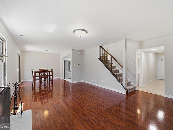 5th image of 356 Willow Turn