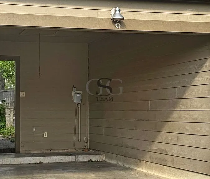 210 Circle St #5 — Photo 6