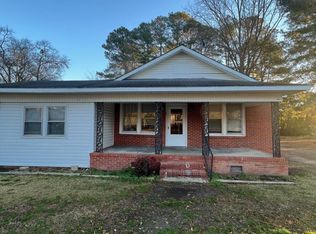 204 Shields St, Clinton, NC 28328