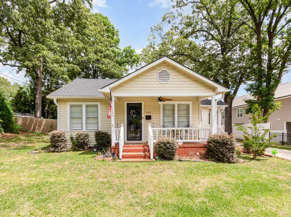 2128 Elvira St, Fayetteville, NC 28303