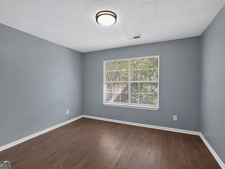 1024 Wiltshire Way — Photo 16