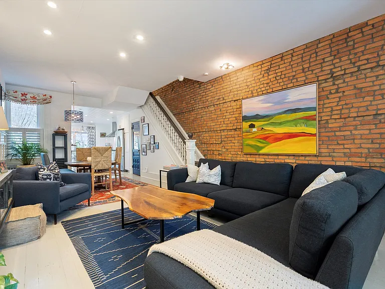 133 Ford St — Photo 4