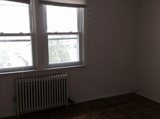 3338 204th St #2, Bayside, NY 11361