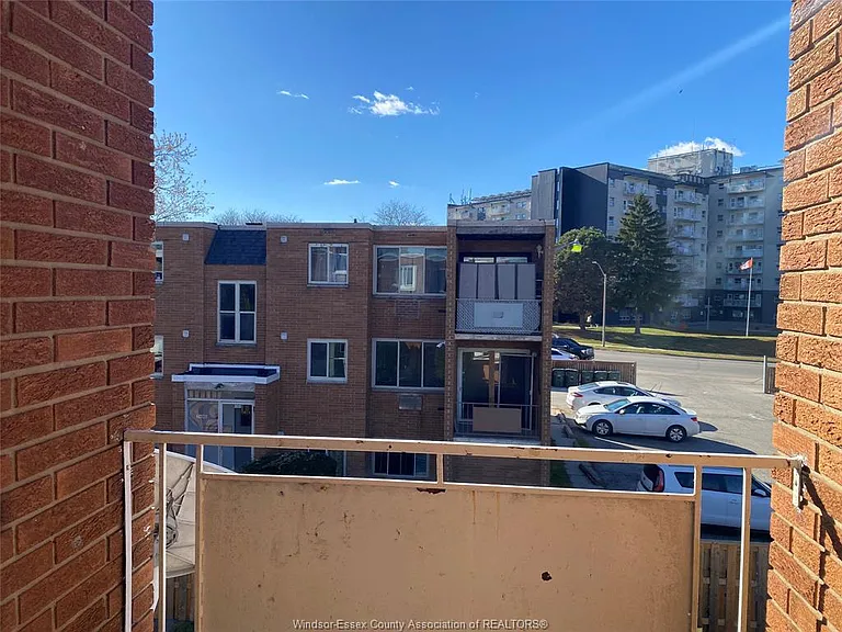 2476 Rivard Ave — Photo 5