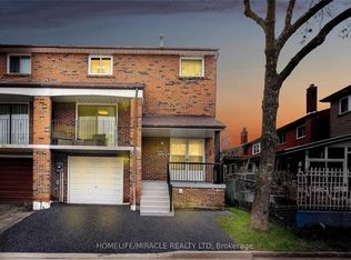 30 Brownridge Cres, Toronto, ON M9V 4M5