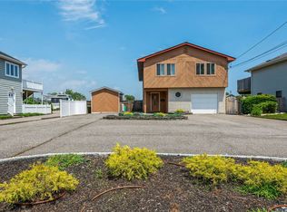 724 Shore Walk, Lindenhurst, NY 11757