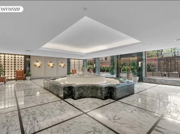 360 East 72nd Street image 16 of 21