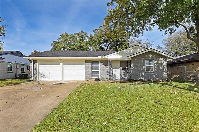 1st image of 701 Carpenter Dr