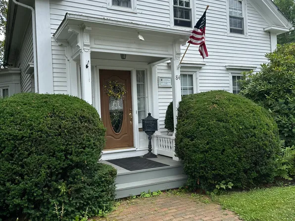 84 Court St, Augusta, ME 04330