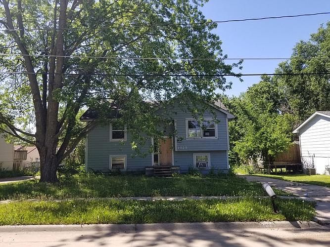 1st image of 1029 E Herold Ave