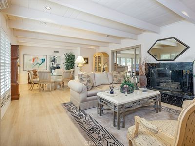 2072 Coldwater Canyon Dr, Beverly Hills, CA, 90210