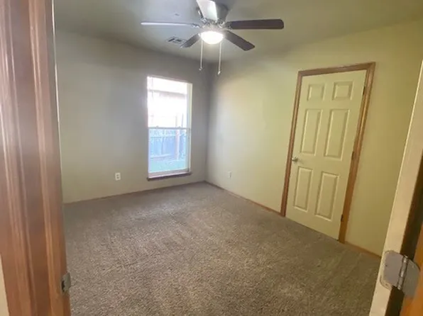 12323 SW 2nd St, Yukon, OK 73099