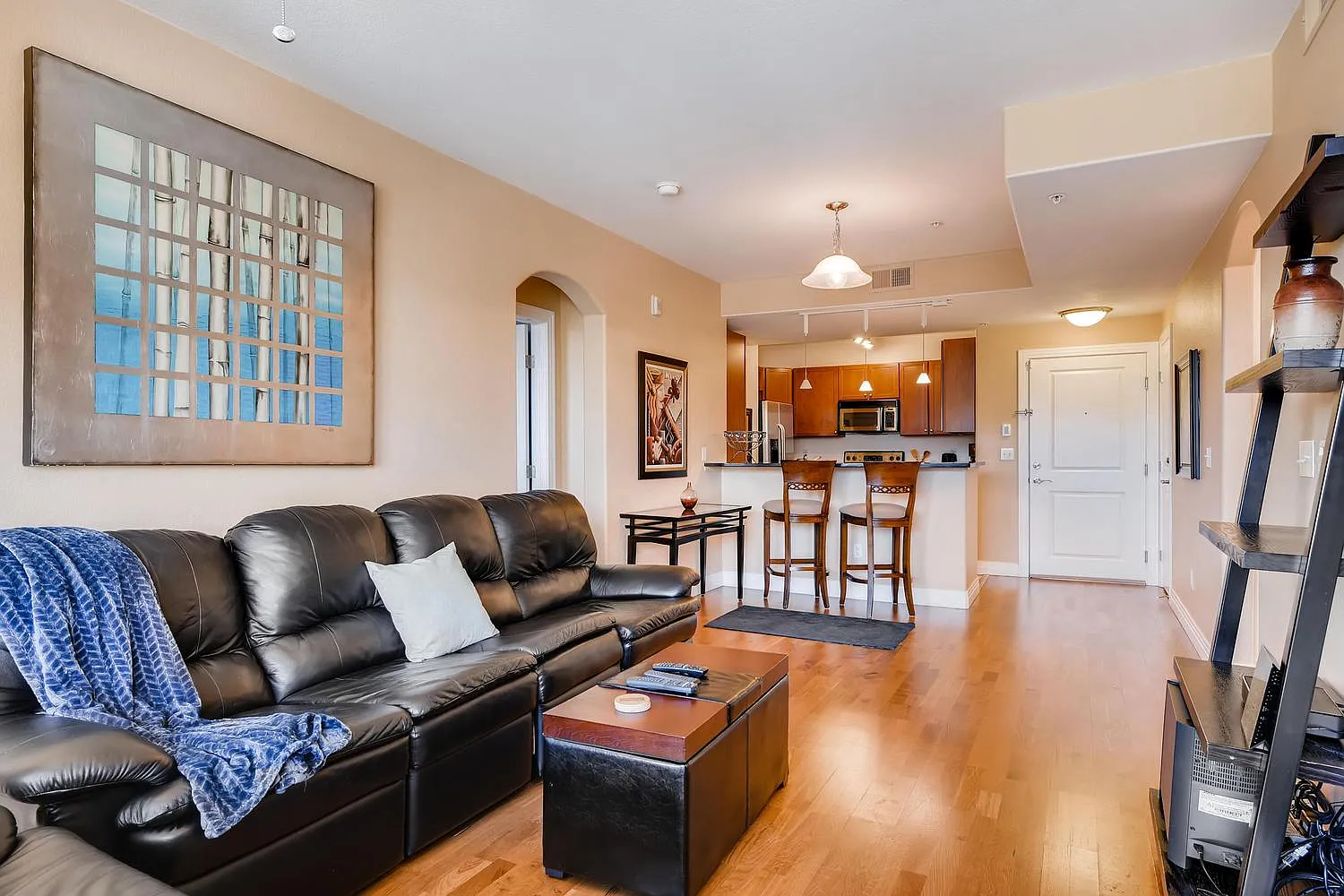 9059 E Panorama Cir — Photo 1