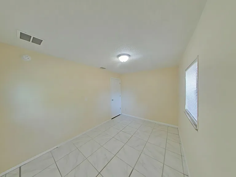 3903-3915 NW Gainesville Rd — Photo 9