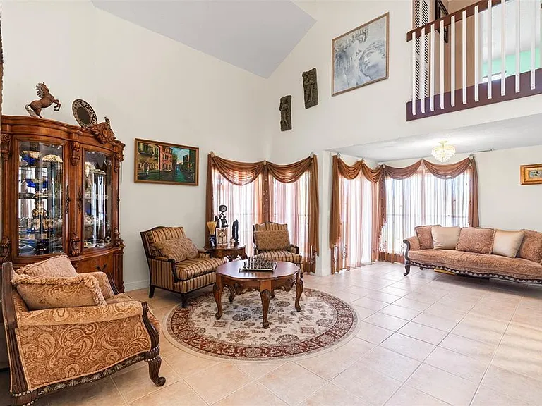 9505 Aegean Dr — Photo 3
