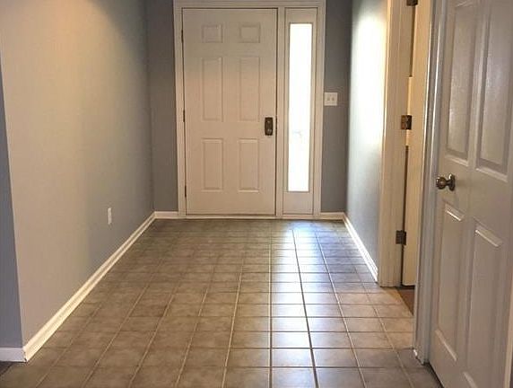 4th image of 888 Lynnhaven Ln
