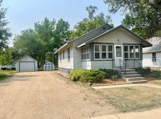 626 E 7th Ave, Redfield, SD 57469