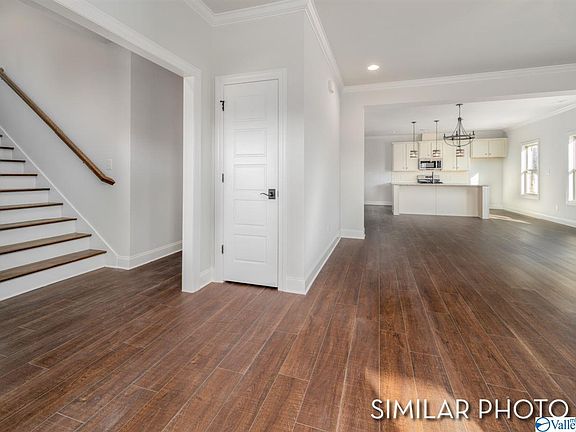 3rd image of 104 Sartain St