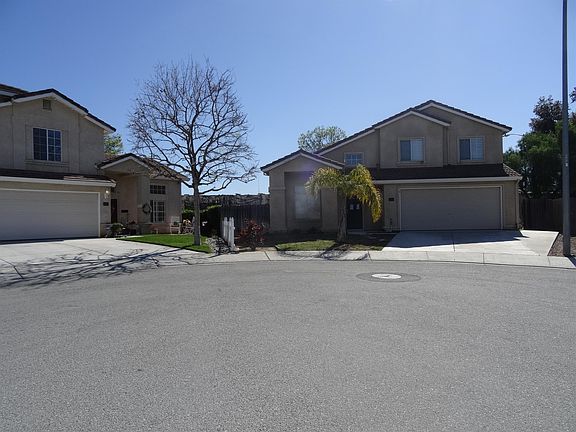 3rd image of 2191 Spruce Dr