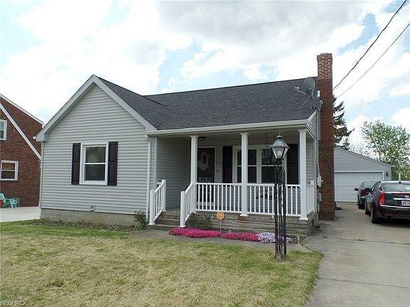 2nd image of 830 N Ward Ave