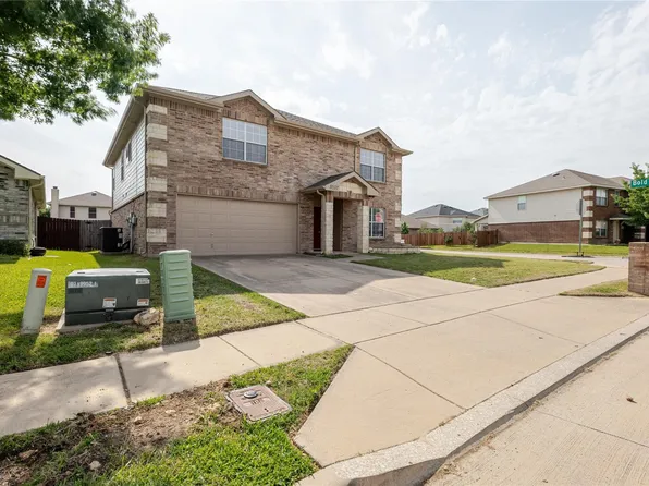 8537 Star Thistle Dr, Fort Worth, TX 76179