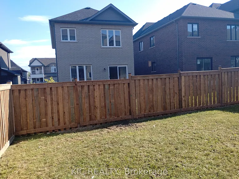 1461 Lormel Gate Ave #UPPER — Photo 17
